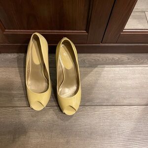 Aldo Women’s Open Toes Shoes Tan Color